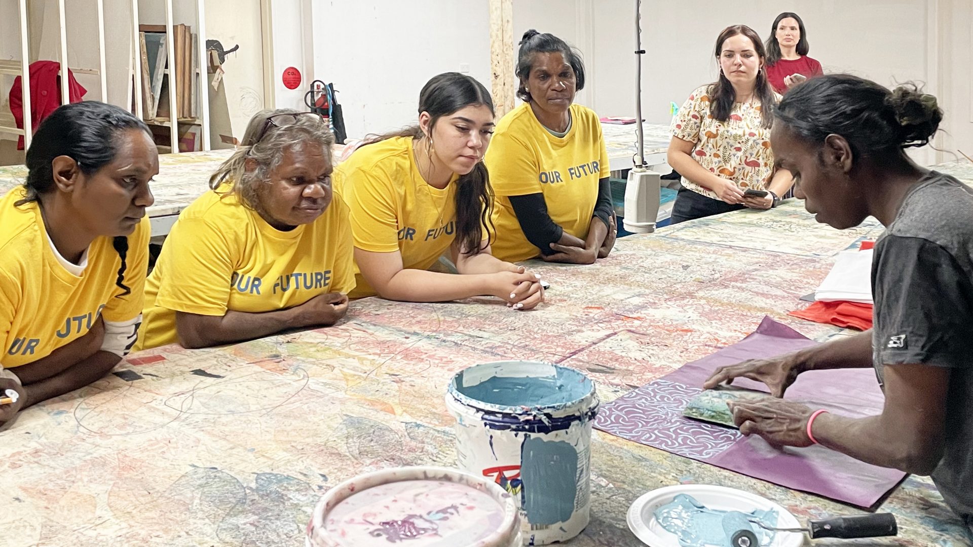 OUR FUTURE 2021 Aboriginal Arts Worker Trainees Joylene Warrie, Cynthia Burke, Lily-Mae Kerley and Sharona Walker, learning block print with Waringarri Arts Artist Anita Churchill. Photo: Jacky Cheng. 