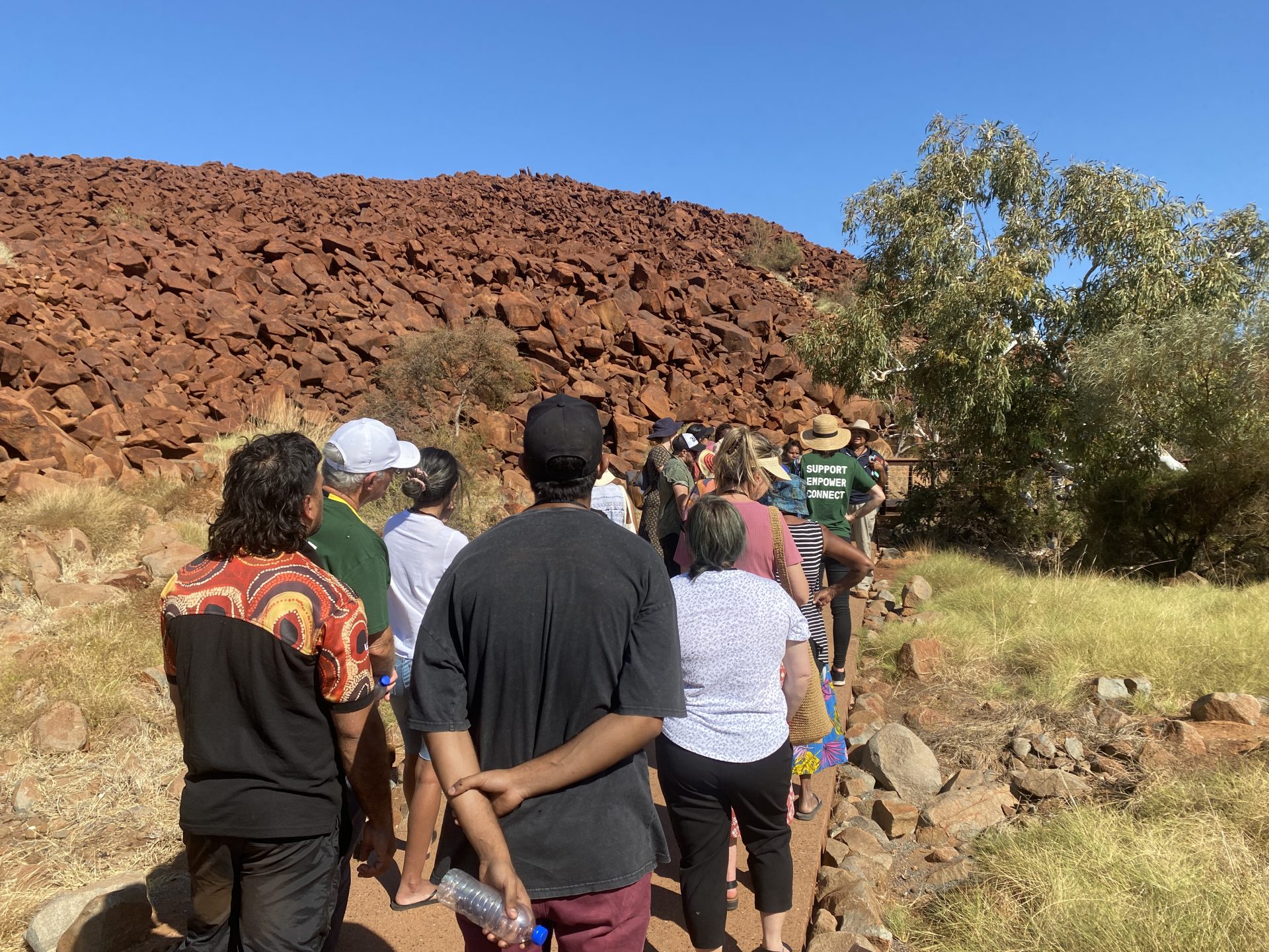 Burrup Peninsula rock art tour, Murujuga National Park, Dampier, October 2021. Photo: Glenda Dixon.