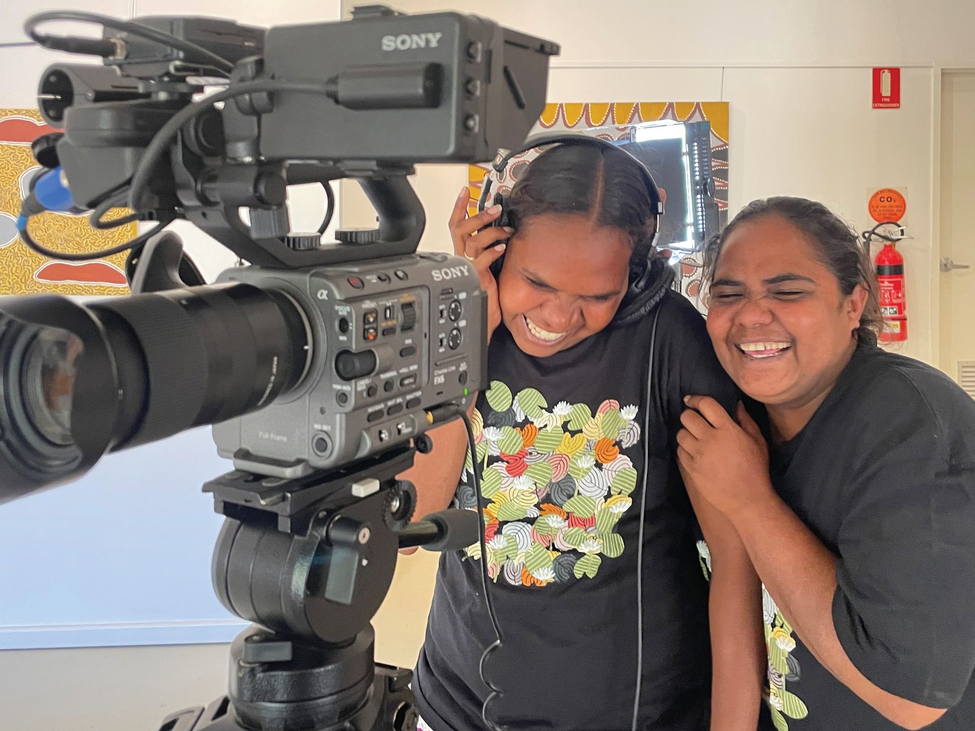 Behind the scenes for WA Museum Digital Art Project, Cathy Ward (left) and Delaney Griffiths (right), Waringarri Abo-riginal Arts, Miriwoong Country, Kununarra, WA, 2022. Im-age courtesy of Sohan Ariel Hayes & Devris Hasan.