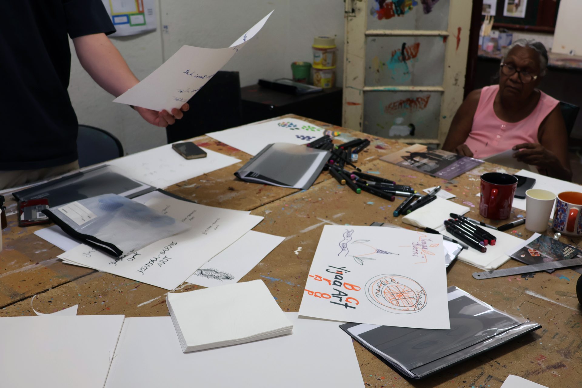 Allery Sandy (Yinjaa-Barni Art), Our Mob Online brand discovery workshop, Leramugadu (Roebourne), 2025, photo: AACHWA